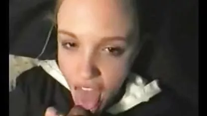 Lucy Herzen trägt sexy Strumpfhosen beim sex german porn hd free