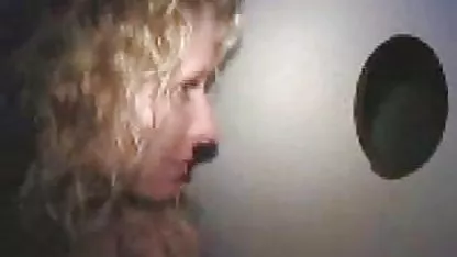 Wunderschöne blonde in Dessous wird gefickt von free german hd pornos Ihrem lover