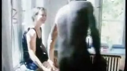 Cuckold drehte sich hausfrauenporno hd um, für Betrug an seiner gf