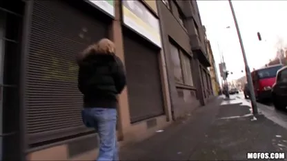 Hot teen gefickt in der deutsche gratis hd pornos Kehle von einem monster Schwanz