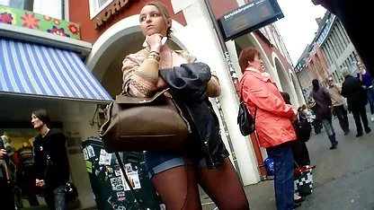 Haut - Lisa Ann ist eine geile german quality porn milf mit großen Titten im bus ficken