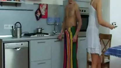 Reife rothaarige Schlampe nimmt Schwanz in den deutschsprachige hd pornofilme Arsch
